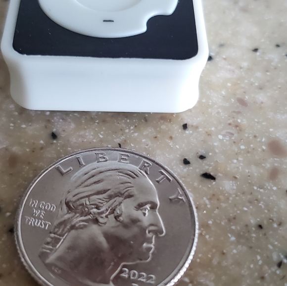 Miniature Fully Functional MP3 player SD - Picture 5 of 9